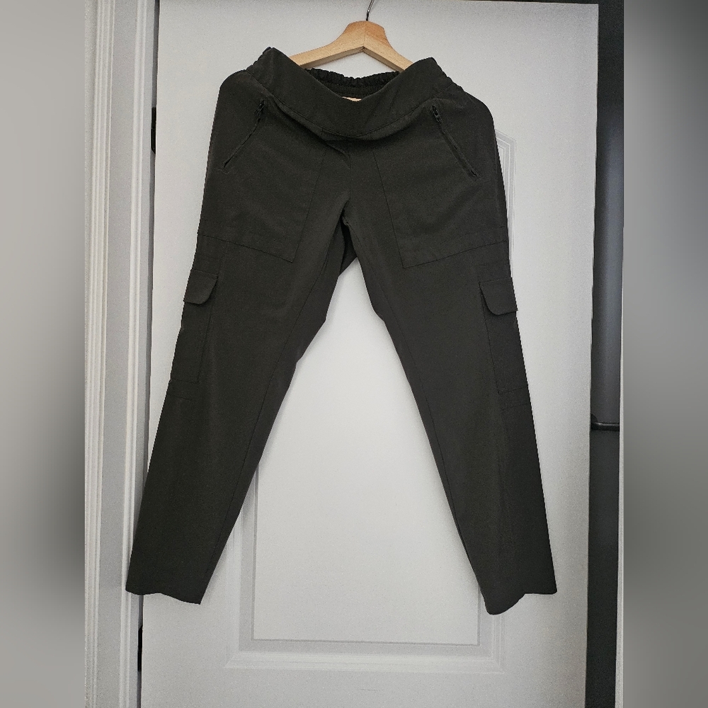Athleta Chelsea Featherweight Cargo Pant Pull On Pants Women's